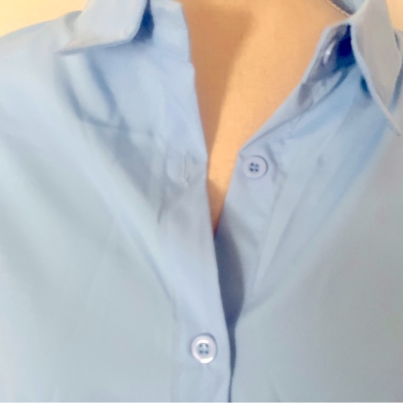 X-Large button down with ties on the side women’s shirt. - Picture 3 of 6